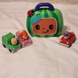 CoComelon Musical doctor Checkup Case With 3 Car Figure Toys JJ, Tomtom & YoYo